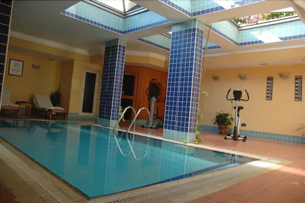 Perdikia Beach Hotel — Swimming pool in Fethiye, Mugla