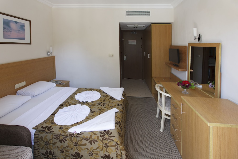 Perdikia Beach Hotel — Hotel rooms in Fethiye, Mugla