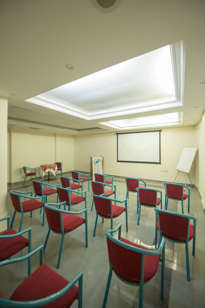 Perdikia Beach Hotel — Hotel building in Fethiye, Mugla