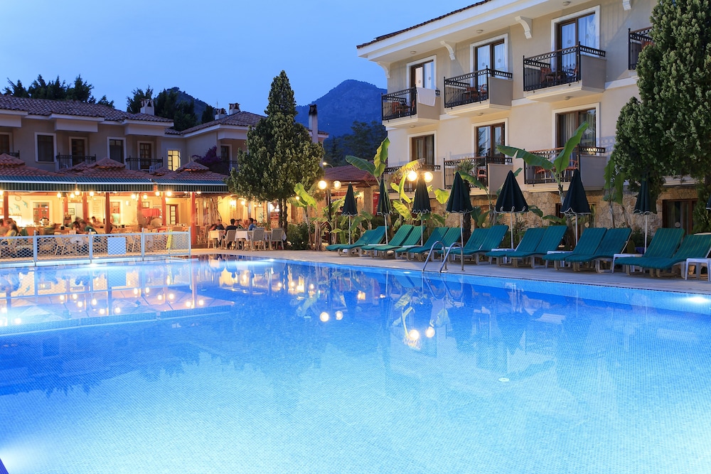 Perdikia Beach Hotel — Swimming pool in Fethiye, Mugla