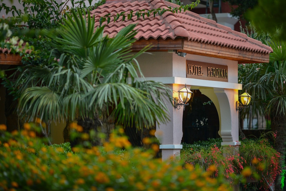 Perdikia Beach Hotel — Hotel building in Fethiye, Mugla
