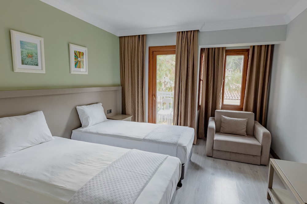 Hotel Pine Valley — Hotel rooms in Fethiye, Mugla