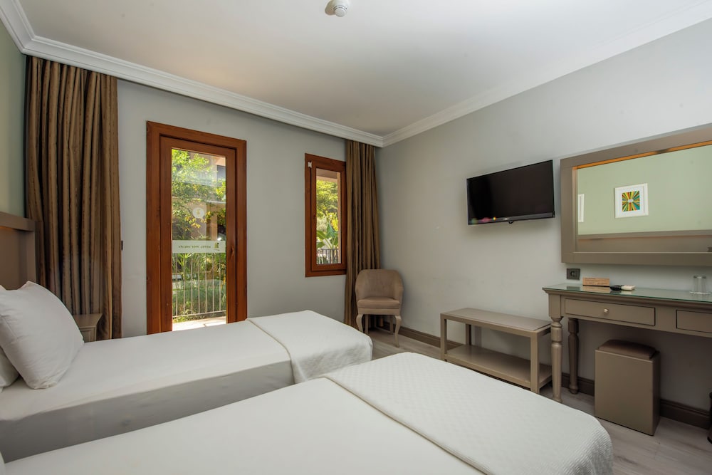 Hotel Pine Valley — Hotel rooms in Fethiye, Mugla