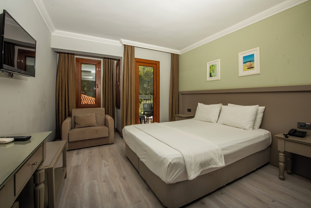 Hotel Pine Valley — Hotel rooms in Fethiye, Mugla