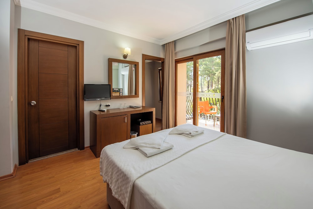 Hotel Pine Valley — Hotel rooms in Fethiye, Mugla