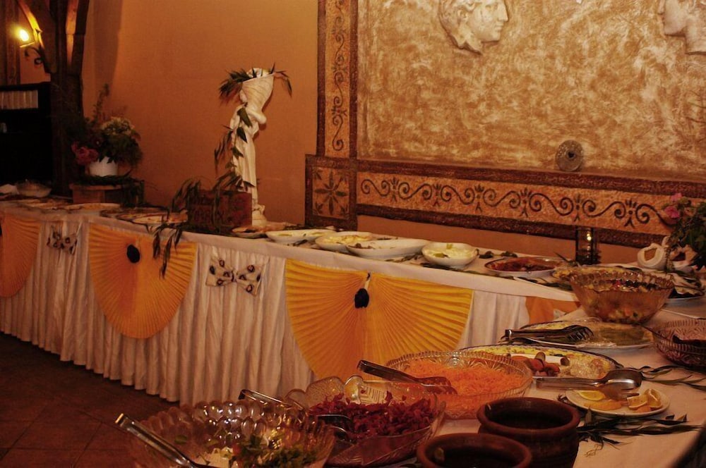 Pink Palace Hotel — Restaurant & bars in Fethiye, Mugla