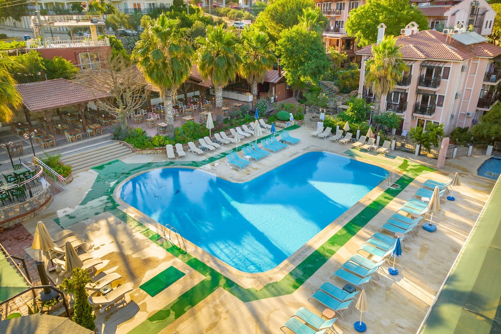 Pink Palace Hotel — Swimming pool in Fethiye, Mugla