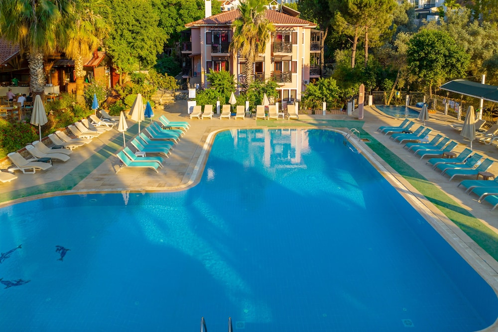 Pink Palace Hotel — Swimming pool in Fethiye, Mugla