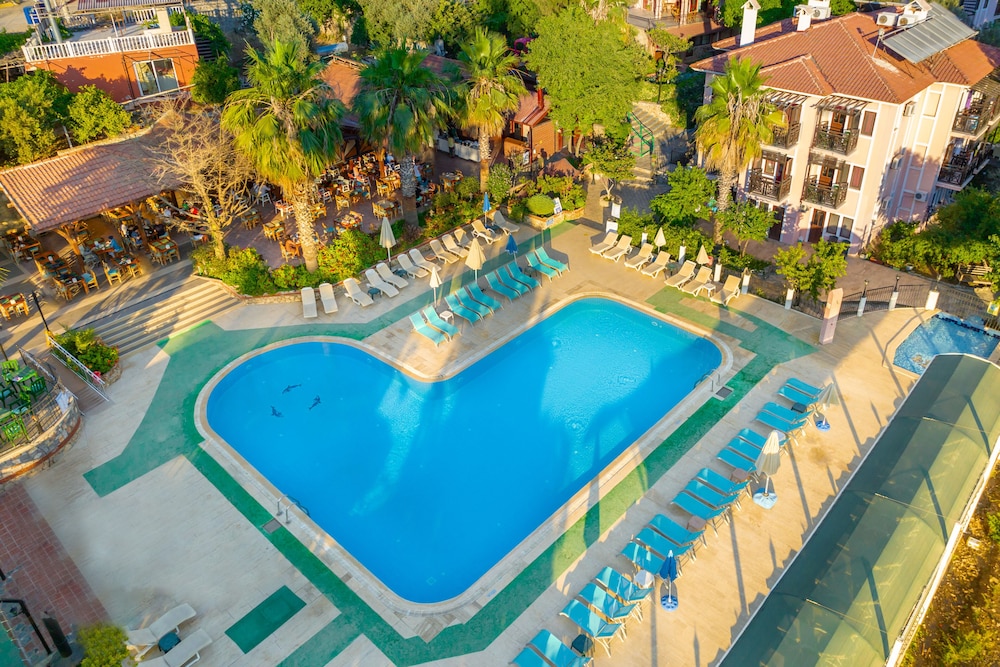 Pink Palace Hotel — Swimming pool in Fethiye, Mugla