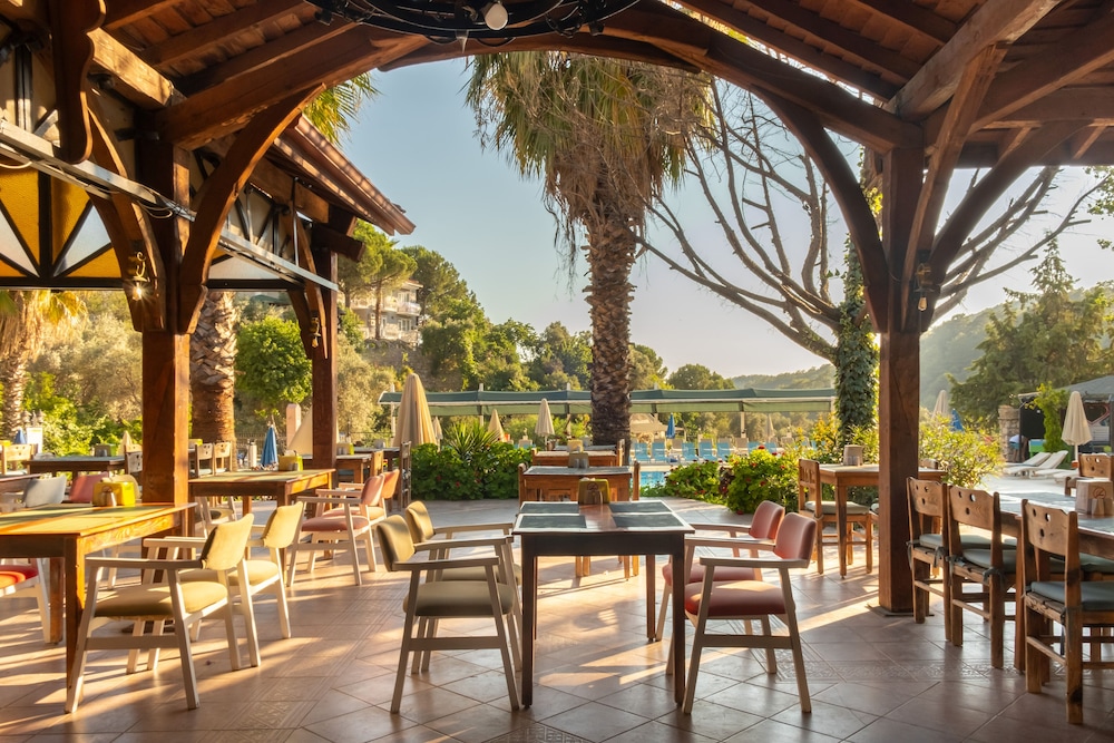 Pink Palace Hotel — Restaurant & bars in Fethiye, Mugla