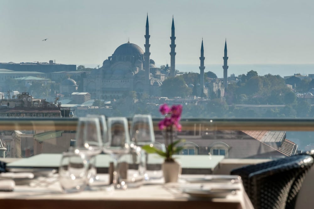 Rixos Pera Istanbul - Nickelodeon Play Access — Restaurant & bars in Istanbul, Istanbul