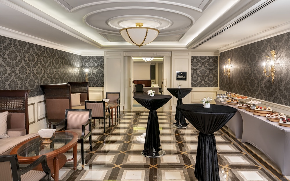 Rixos Pera Istanbul - Nickelodeon Play Access — Restaurant & bars in Istanbul, Istanbul