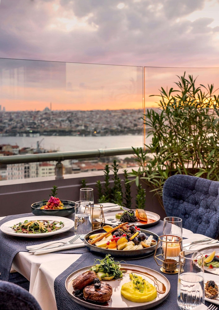 Rixos Pera Istanbul - Nickelodeon Play Access — Restaurant & bars in Istanbul, Istanbul