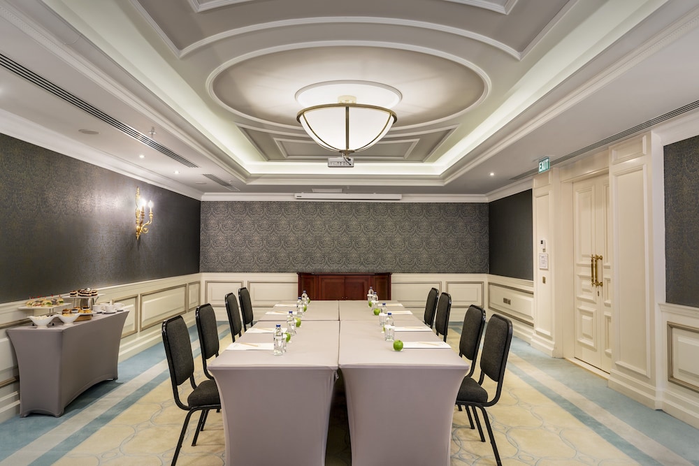 Rixos Pera Istanbul - Nickelodeon Play Access — Hotel building in Istanbul, Istanbul