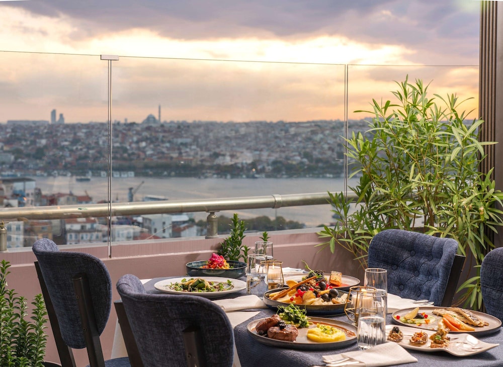 Rixos Pera Istanbul - Nickelodeon Play Access — Restaurant & bars in Istanbul, Istanbul