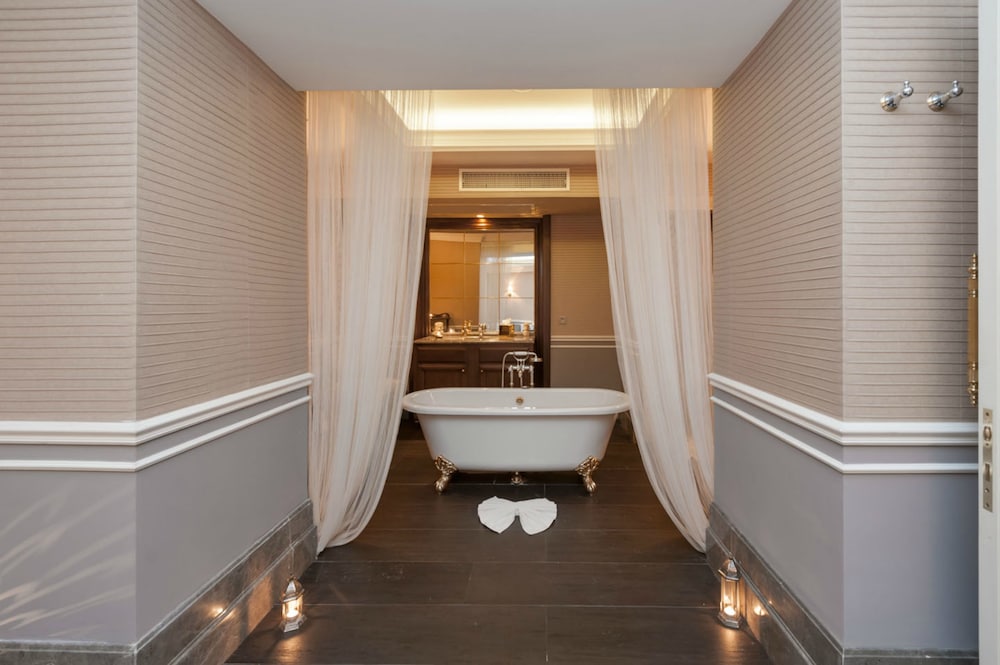 Rixos Pera Istanbul - Nickelodeon Play Access — Hotel rooms in Istanbul, Istanbul