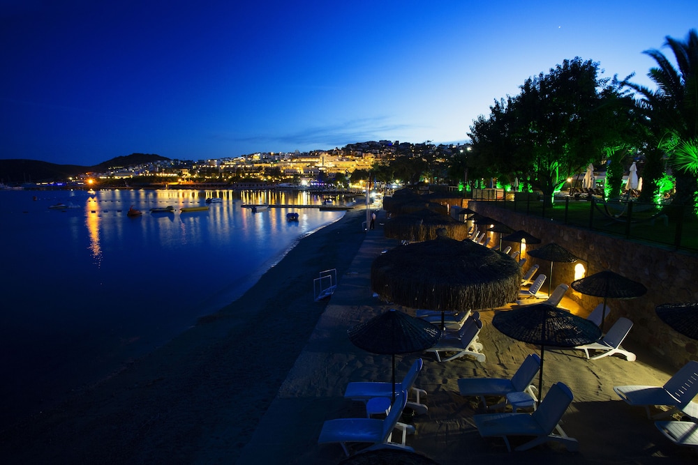 Royal Asarlik Beach Hotel & Spa - All Inclusive — Beach in Bodrum, Mugla