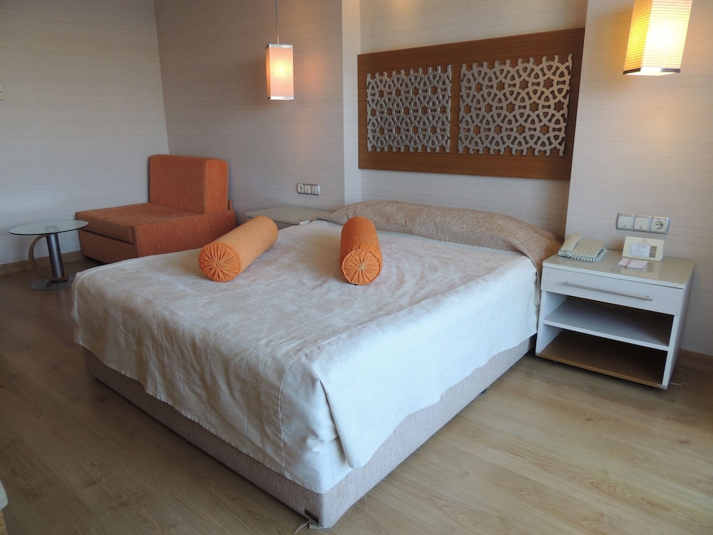 Royal Asarlik Beach Hotel & Spa - All Inclusive — Hotel rooms in Bodrum, Mugla