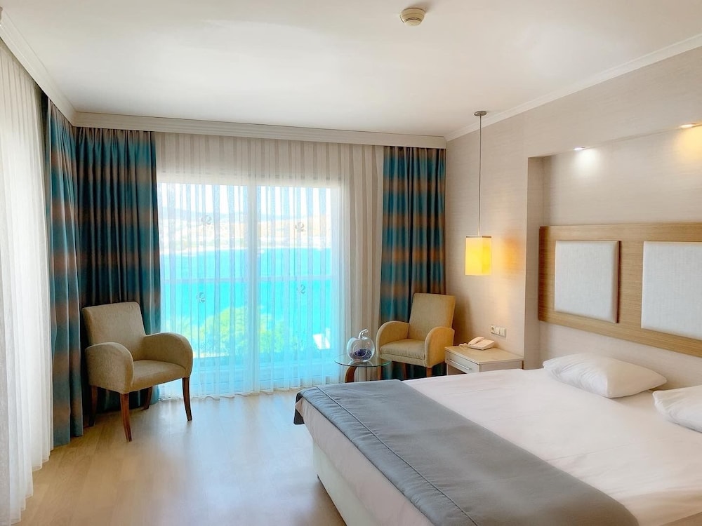 Royal Asarlik Beach Hotel & Spa - All Inclusive — Hotel rooms in Bodrum, Mugla