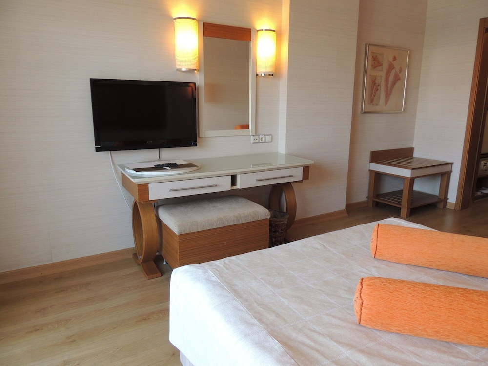 Royal Asarlik Beach Hotel & Spa - All Inclusive — Hotel rooms in Bodrum, Mugla