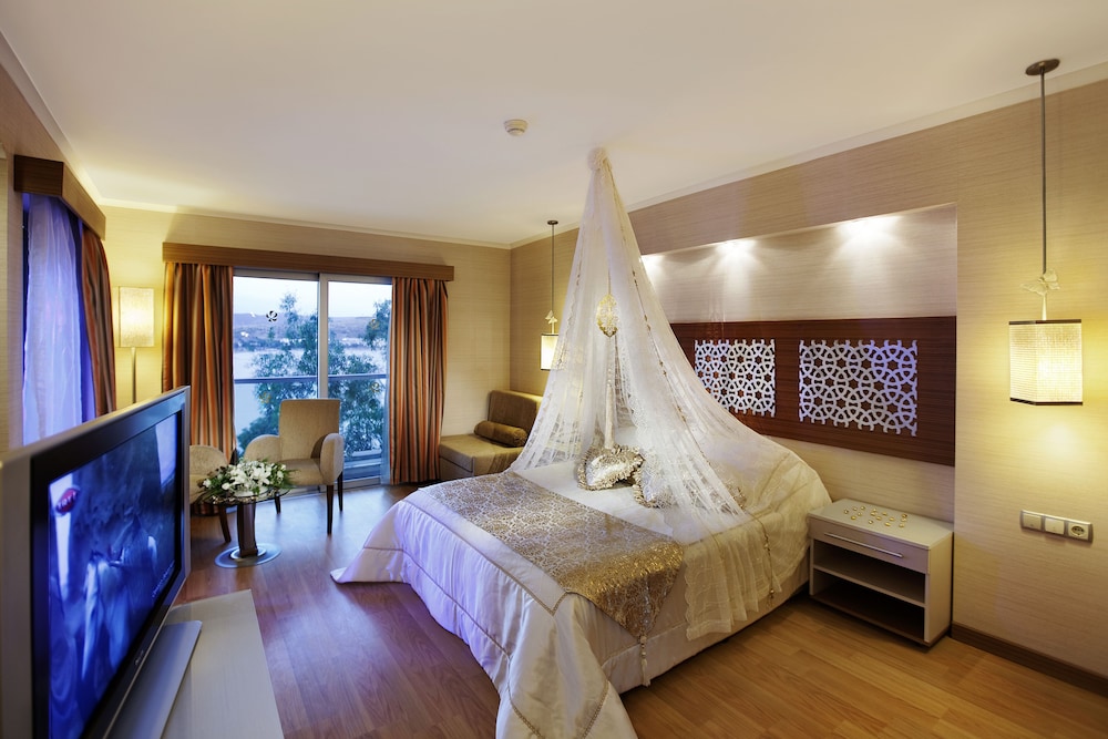 Royal Asarlik Beach Hotel & Spa - All Inclusive — Hotel rooms in Bodrum, Mugla