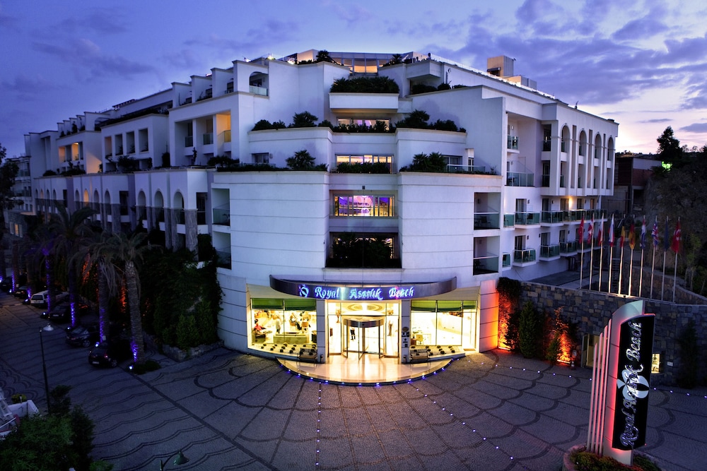 Royal Asarlik Beach Hotel & Spa - All Inclusive — Hotel building in Bodrum, Mugla