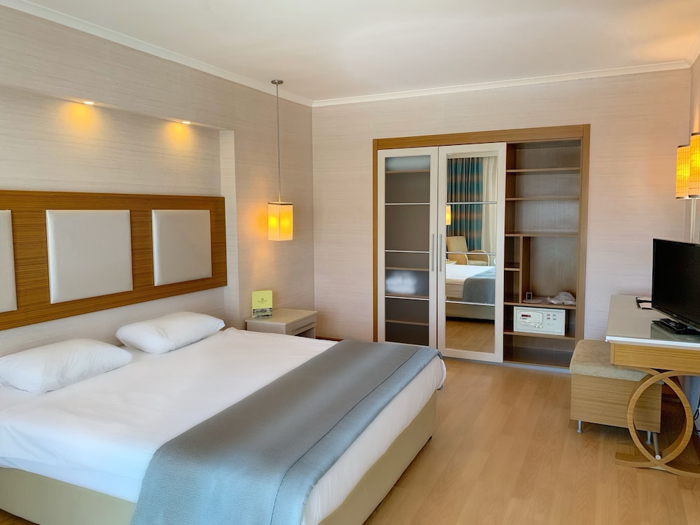 Royal Asarlik Beach Hotel & Spa - All Inclusive — Hotel rooms in Bodrum, Mugla