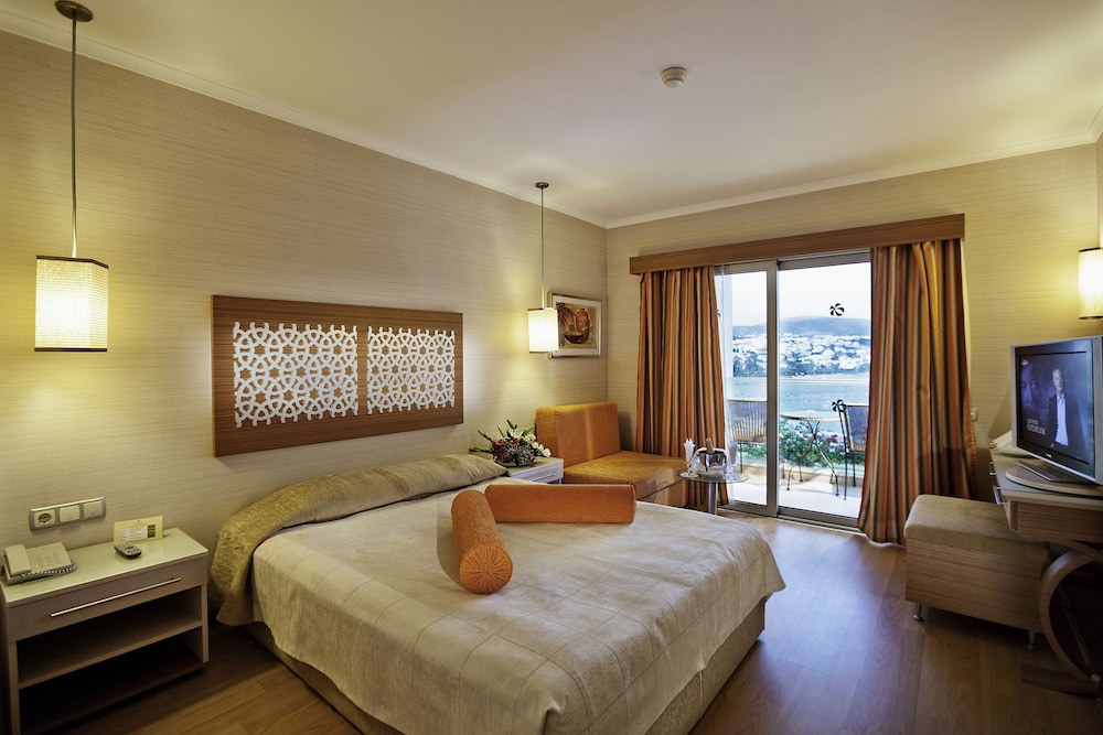 Royal Asarlik Beach Hotel & Spa - All Inclusive — Hotel rooms in Bodrum, Mugla