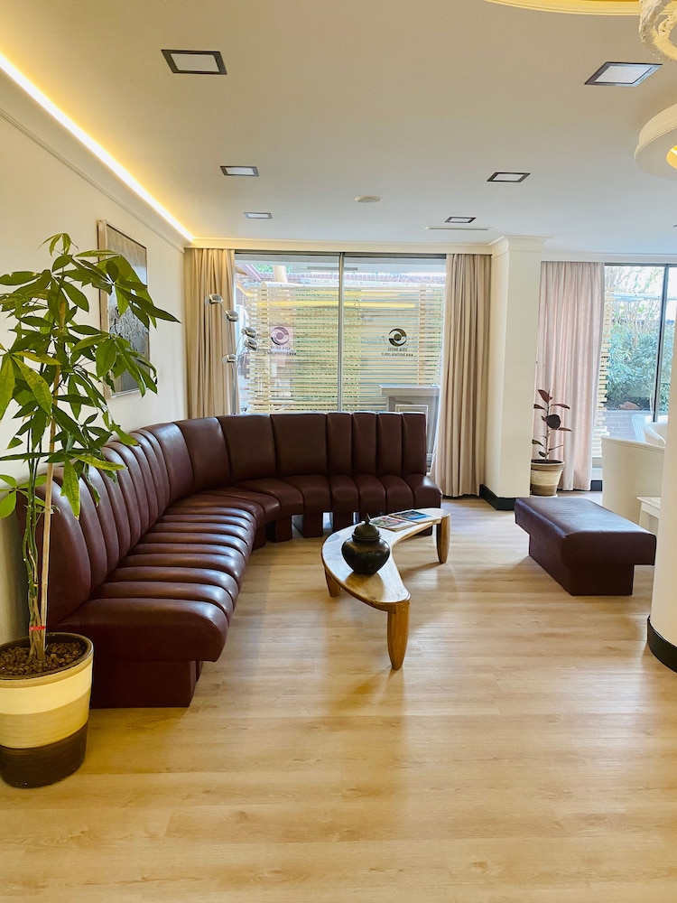 Savk Hotel — Hotel rooms in Alanya