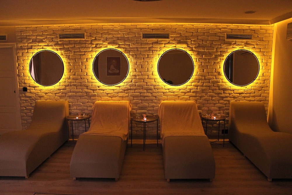 Savk Hotel — Restaurant & bars in Alanya