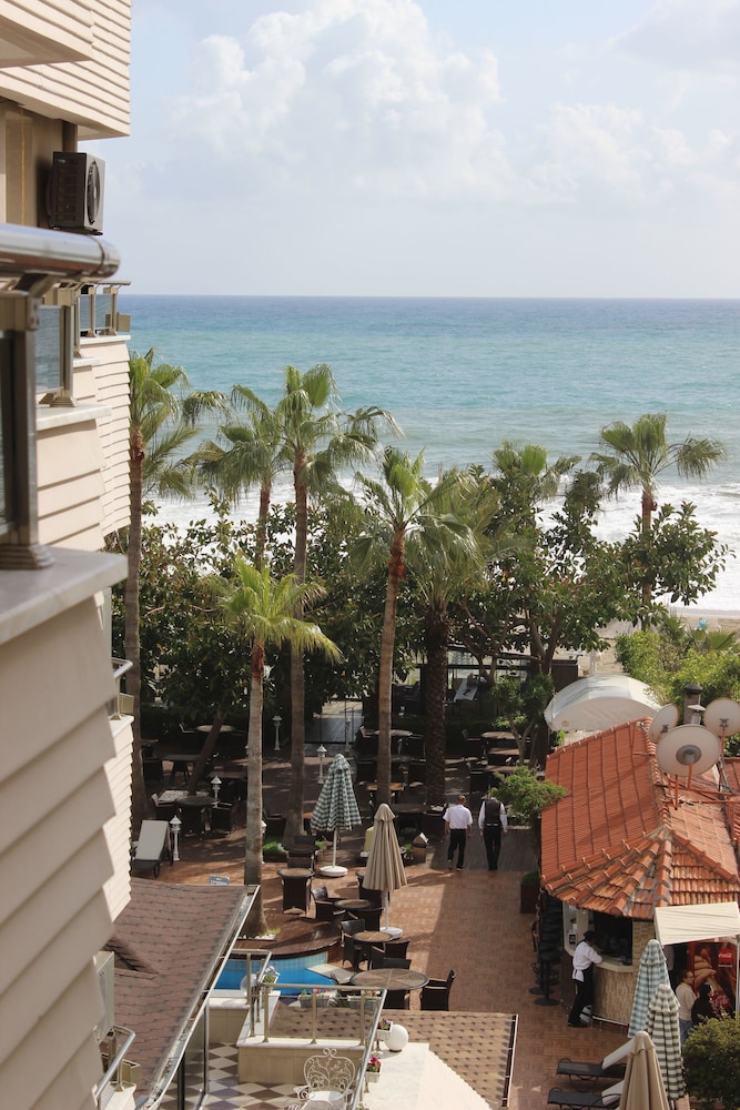 Savk Hotel — Hotel rooms in Alanya