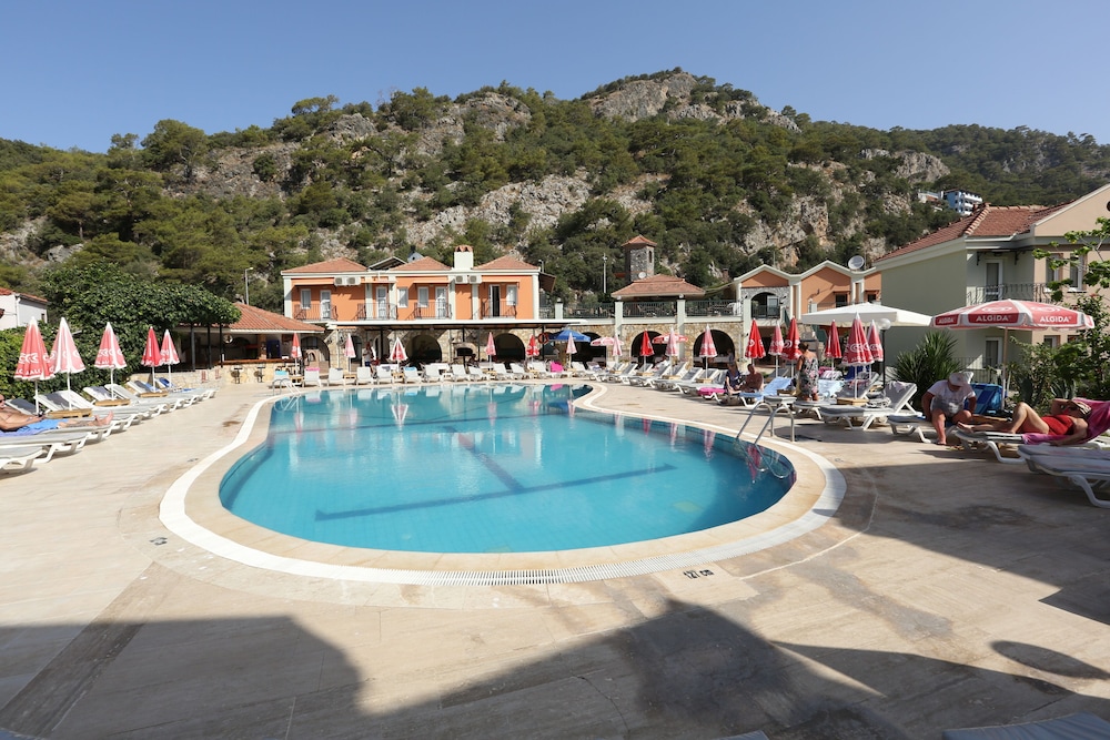 The Tower Hotel — Swimming pool in Fethiye, Mugla