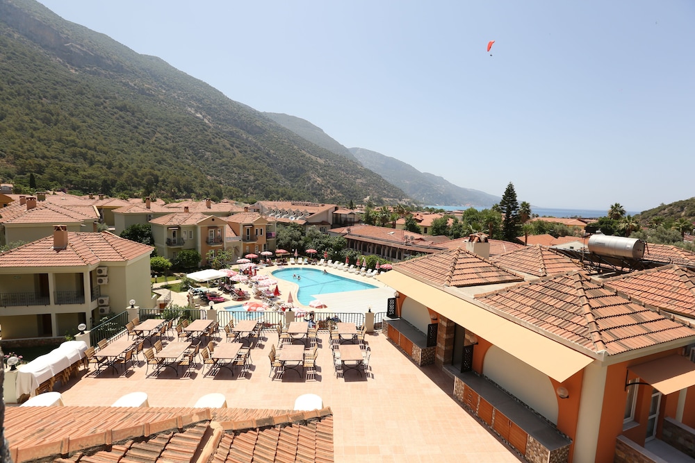 The Tower Hotel — Swimming pool in Fethiye, Mugla