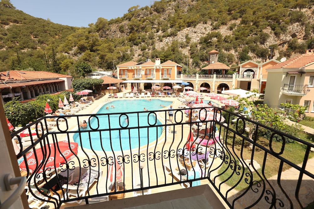 The Tower Hotel — Swimming pool in Fethiye, Mugla