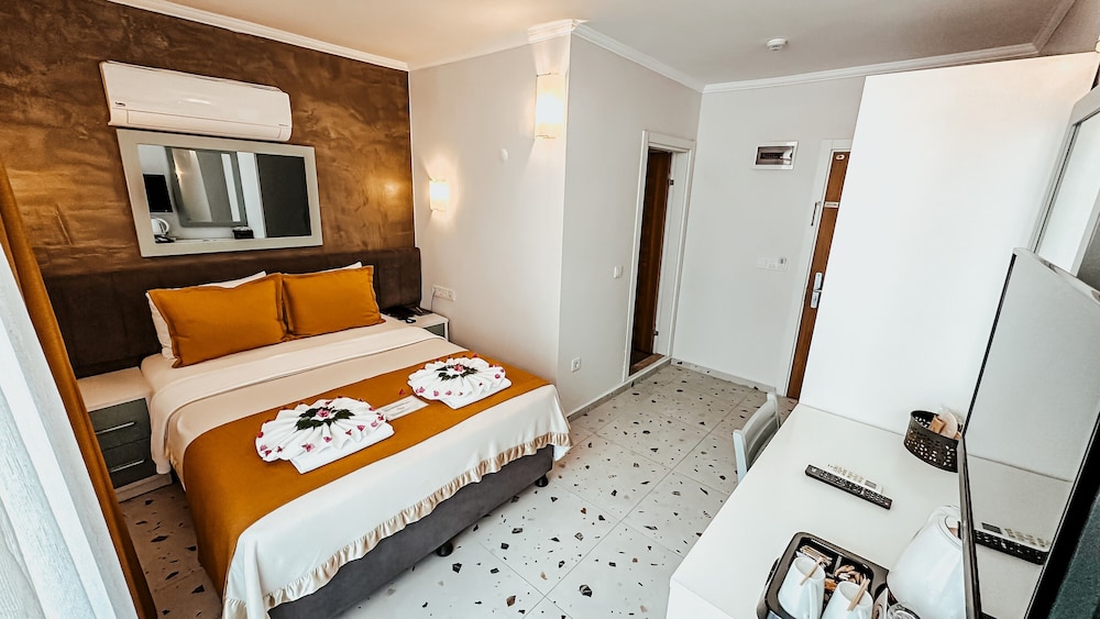 Tonoz Beach Hotel — Hotel rooms in Fethiye, Mugla