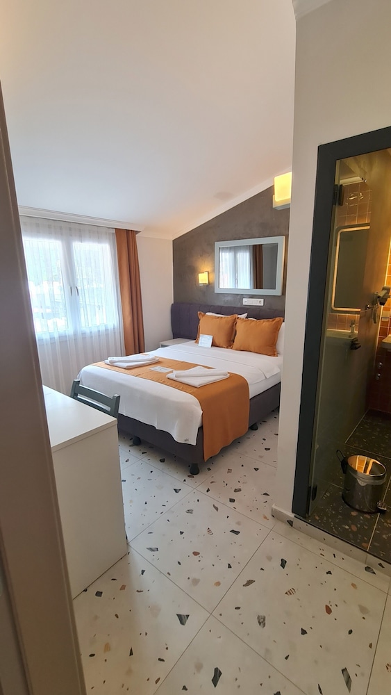 Tonoz Beach Hotel — Hotel rooms in Fethiye, Mugla