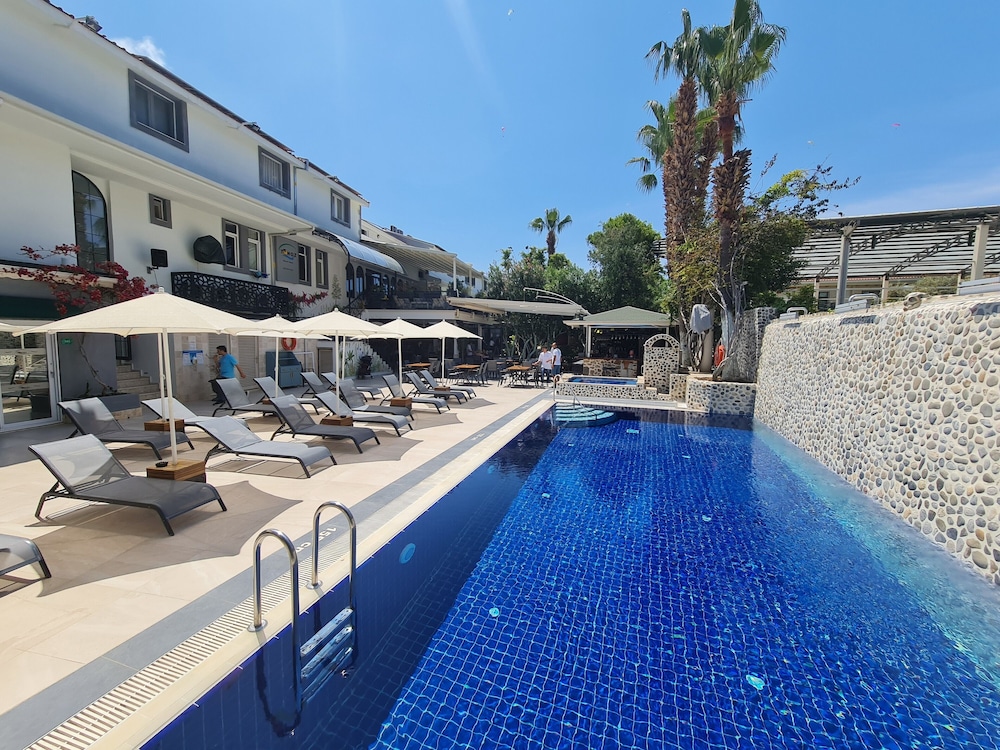 Tonoz Beach Hotel — Swimming pool in Fethiye, Mugla