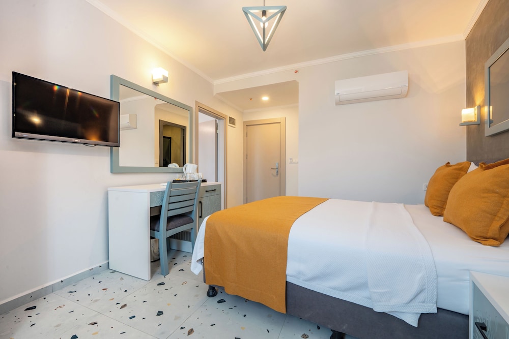 Tonoz Beach Hotel — Hotel rooms in Fethiye, Mugla