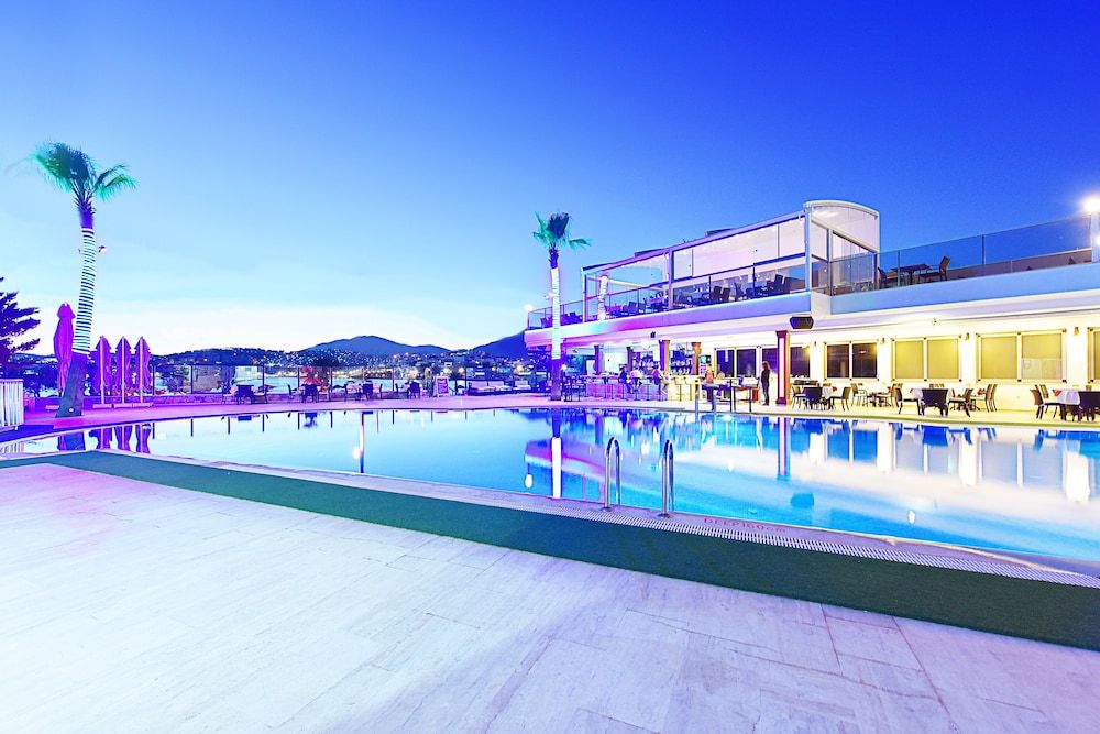 Tropicana Beach Hotel image