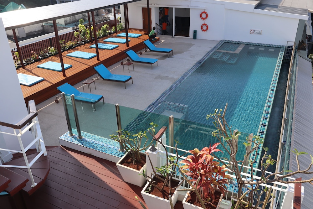 Aspery Hotel — Swimming pool in Patong Beach, Phuket Province