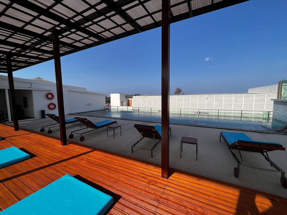 Aspery Hotel — Swimming pool in Patong Beach, Phuket Province