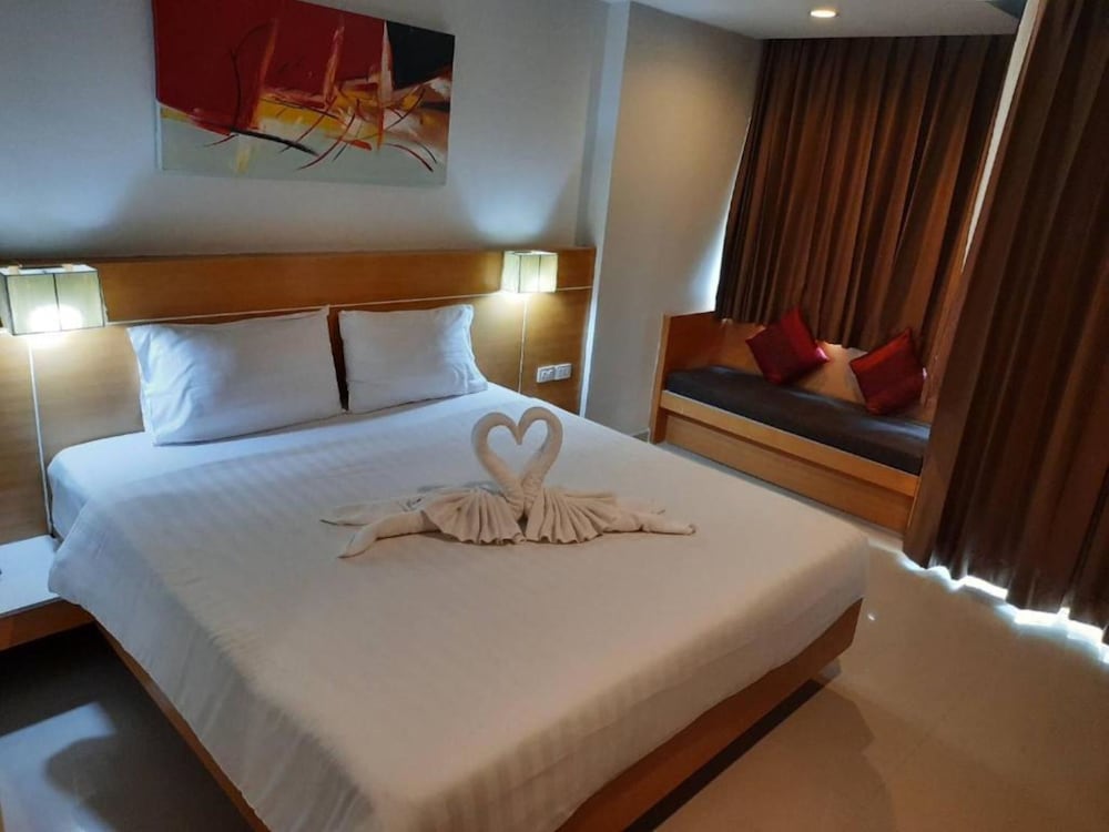 Aspery Hotel — Hotel rooms in Patong Beach, Phuket Province