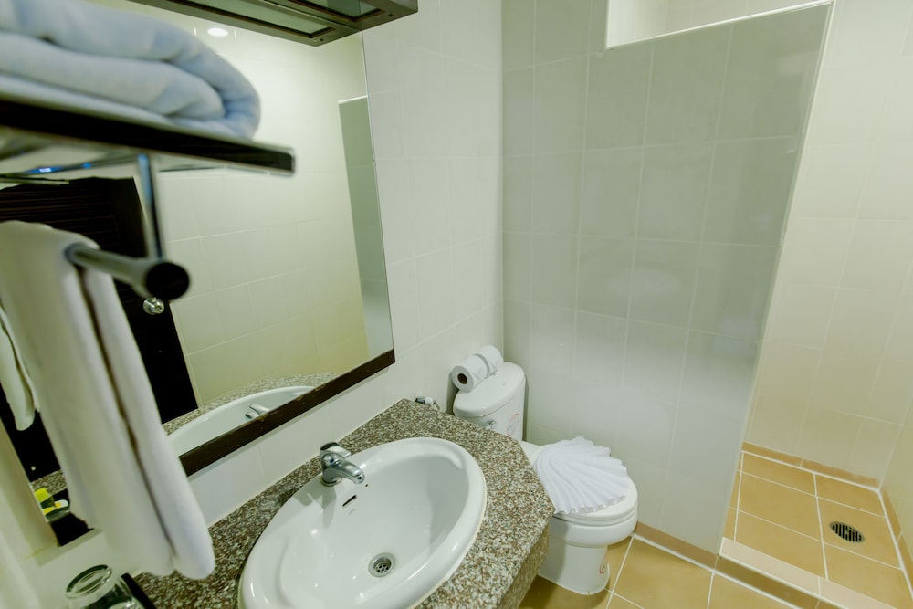 Aspery Hotel — Hotel rooms in Patong Beach, Phuket Province
