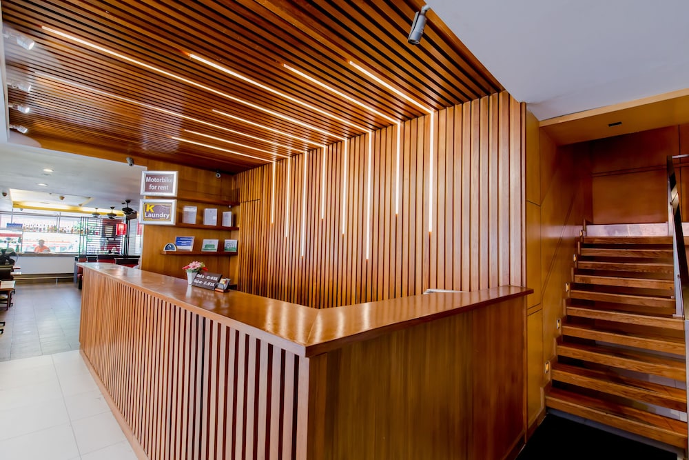 Aspery Hotel — Hotel building in Patong Beach, Phuket Province