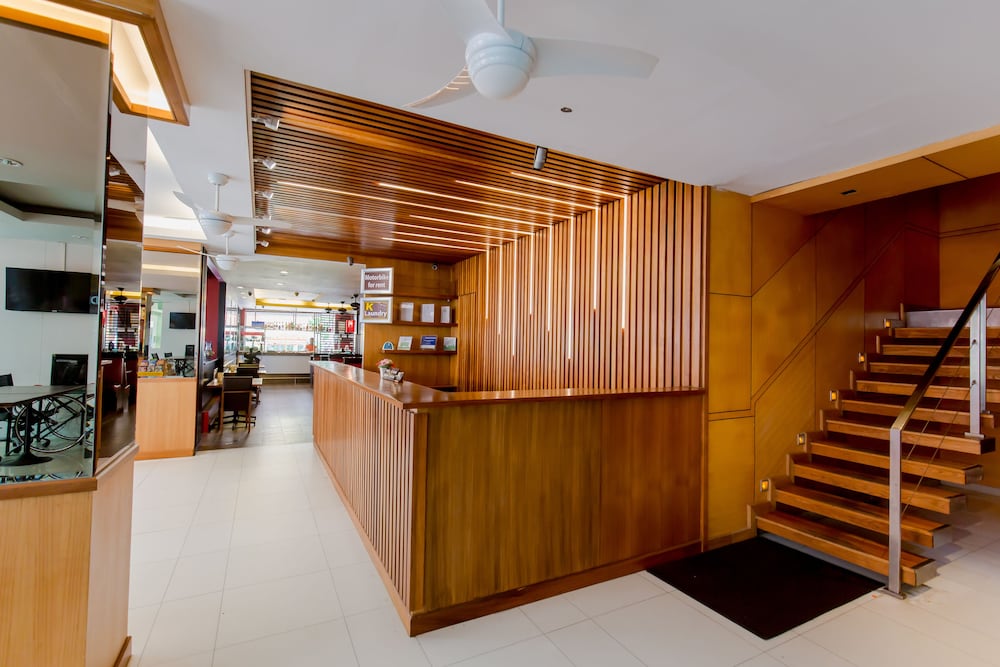 Aspery Hotel — Hotel building in Patong Beach, Phuket Province