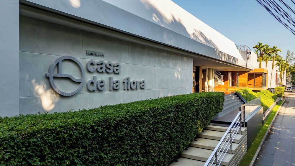 Casa de La Flora — Hotel building in Khao Lak, Phang Nga