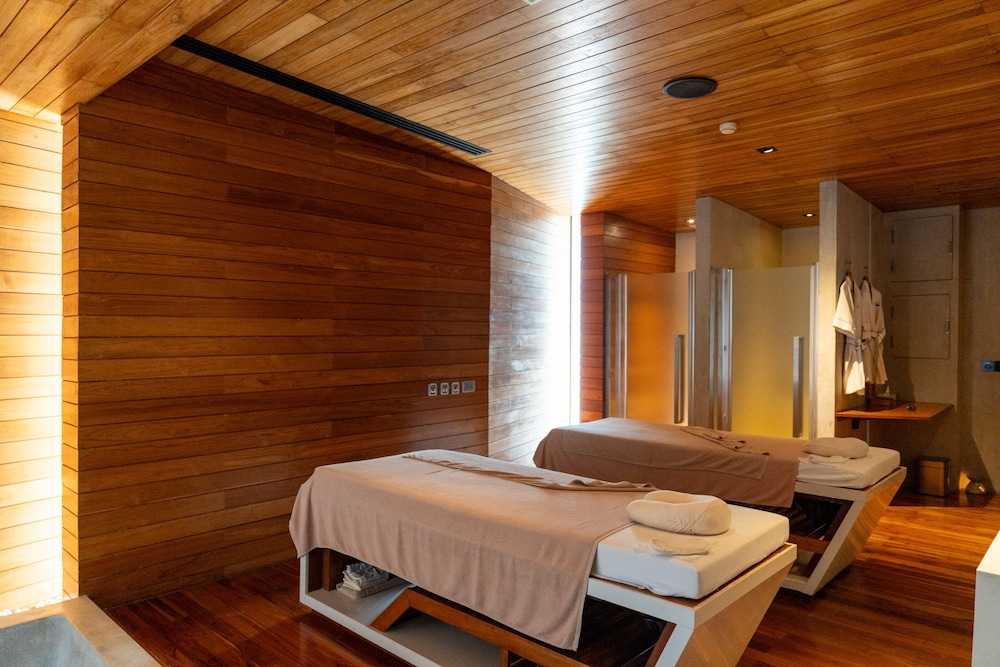 Casa de La Flora — Hotel rooms in Khao Lak, Phang Nga