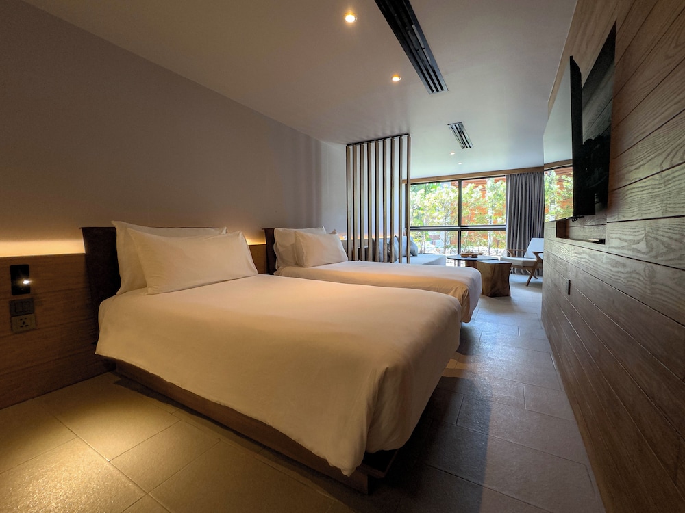 Casa de La Flora — Hotel rooms in Khao Lak, Phang Nga