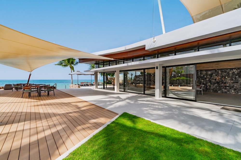 Casa de La Flora — Restaurant & bars in Khao Lak, Phang Nga