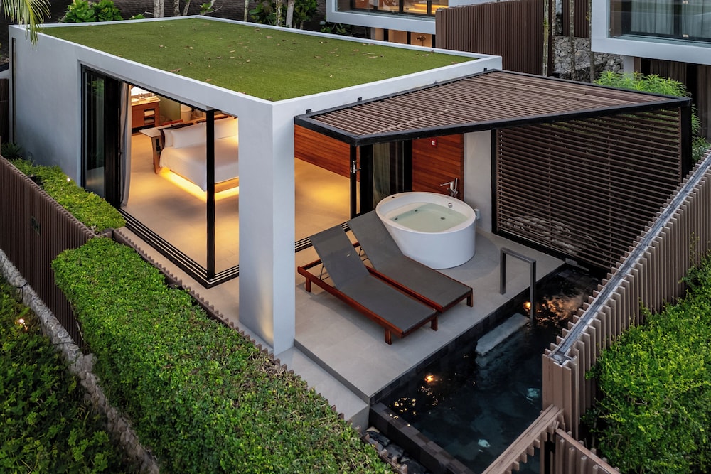Casa de La Flora — Hotel building in Khao Lak, Phang Nga